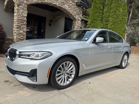 Used 2021 BMW 530i RWD image 2