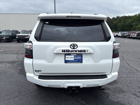 Used 2022 Toyota 4Runner SR5 Premium AWD/4WD image 6
