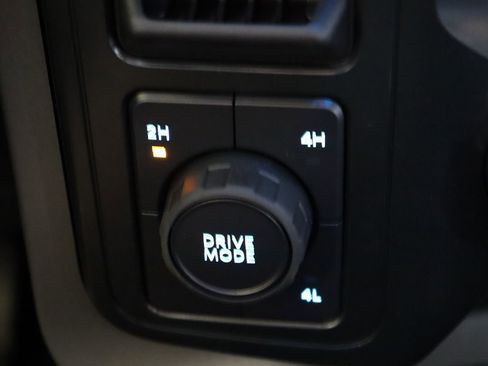 Used 2025 Ford F150 XLT w/ Equipment Group 302A MID image 51