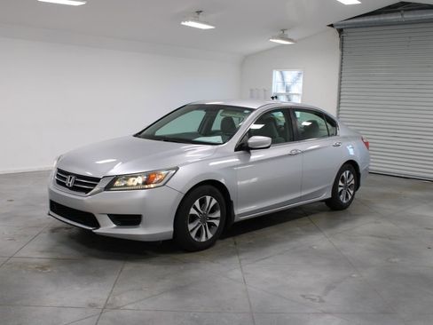 Used 2013 Honda Accord LX image 4