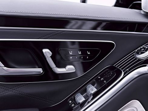 Used 2023 Mercedes-Benz Maybach S 580 4MATIC image 42