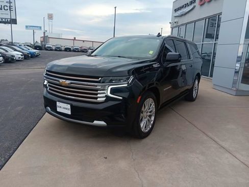 Used 2021 Chevrolet Suburban High Country image 2