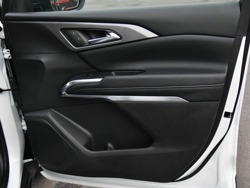 Used 2024 Chevrolet Traverse LT image 53