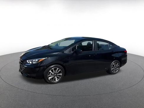 Used 2025 Nissan Versa SV FWD image 8