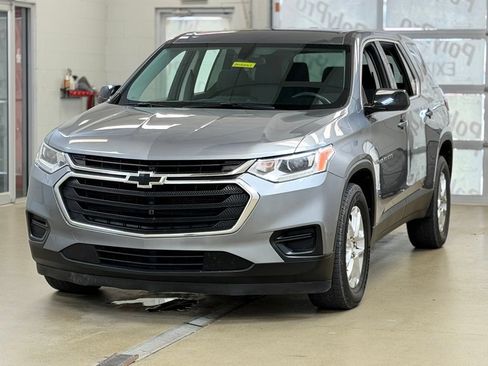 Used 2019 Chevrolet Traverse LS FWD image 3