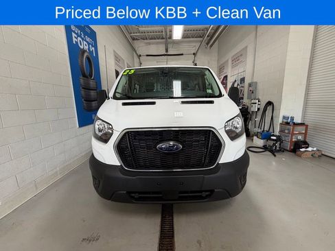 Used 2025 Ford Transit 250 Low Roof w/ Exterior Upgrade Package RWD image 3