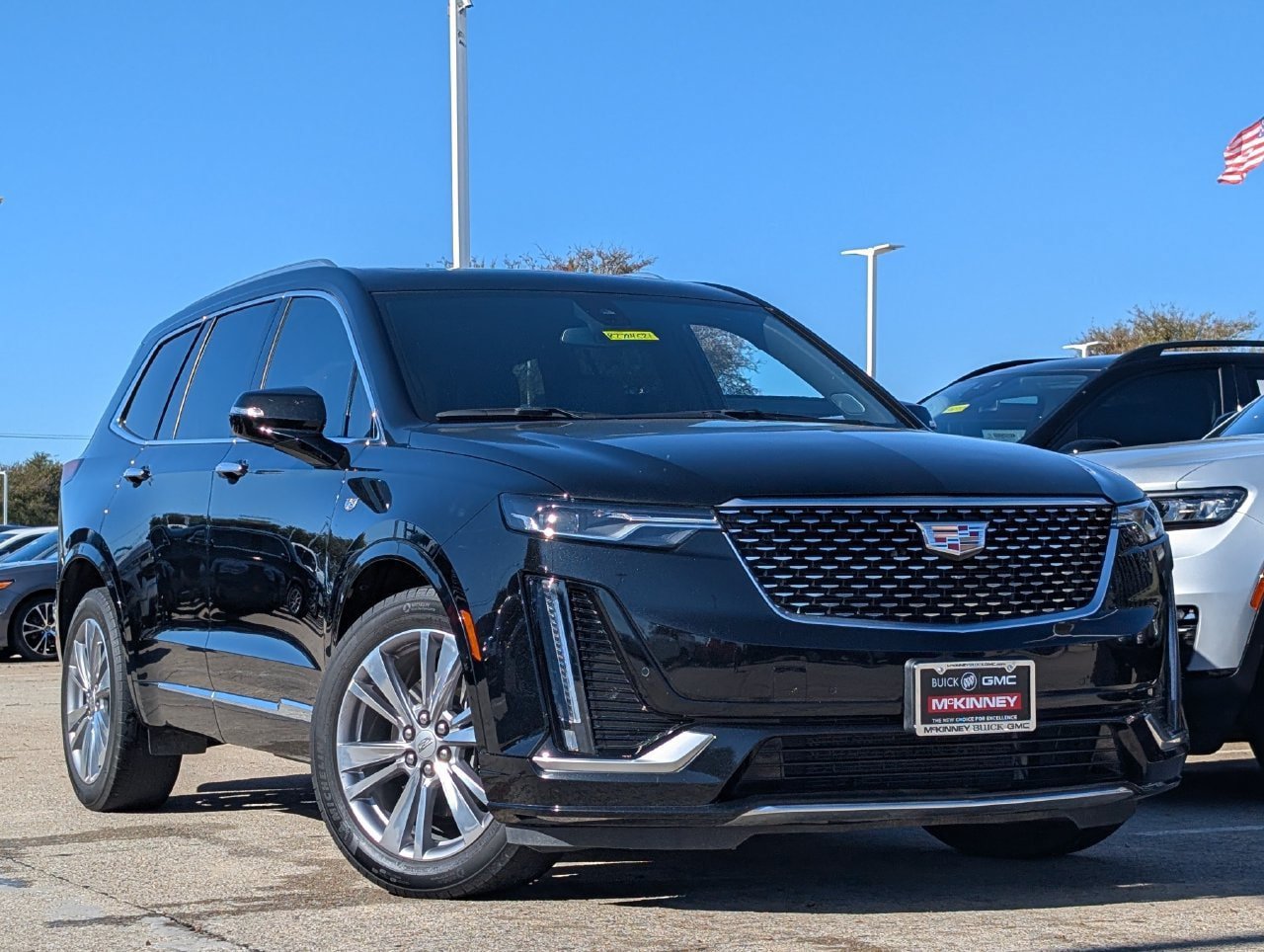 Used 2024 Cadillac XT6 Premium Luxury FWD image 2