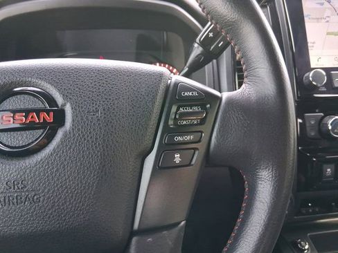 Used 2021 Nissan Titan PRO-4X w/ Pro-4x Convenience Package image 12