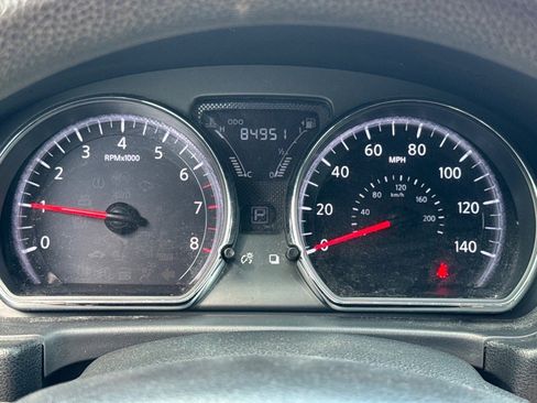 Used 2016 Nissan Versa SV image 20