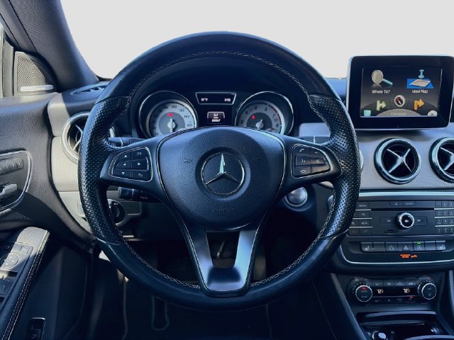 Used 2015 Mercedes-Benz CLA 250 4MATIC image 23