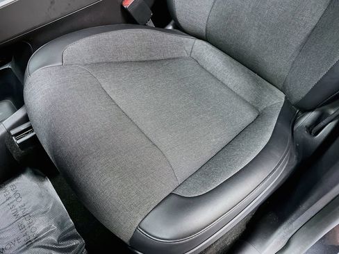Used 2026 Tesla Model Y 2WD image 19