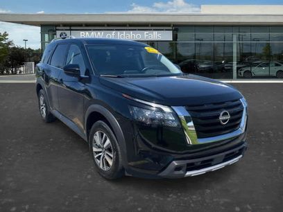 Used 2025 Nissan Pathfinder SL