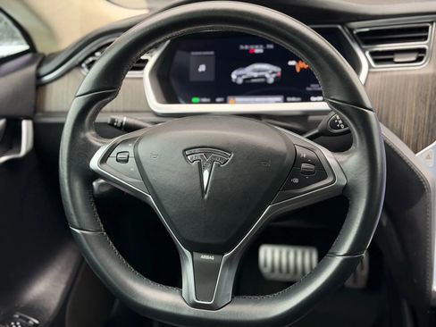 Used 2013 Tesla Model S Performance image 27