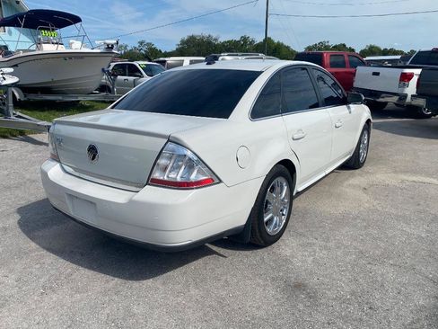 Used 2009 Mercury Sable Premier FWD image 10