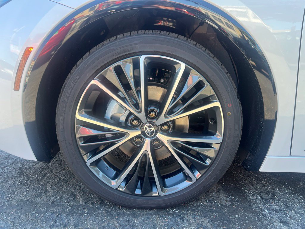 New 2027 Toyota Prius Limited AWD/4WD image 6