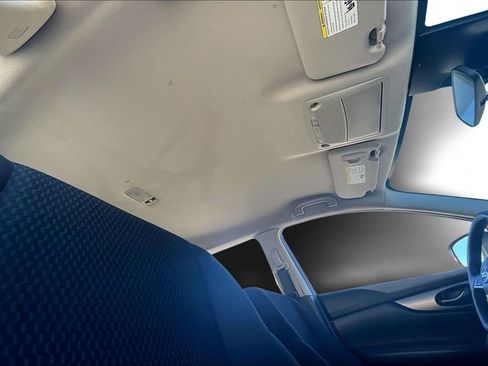 Used 2022 Nissan Rogue Sport S image 22