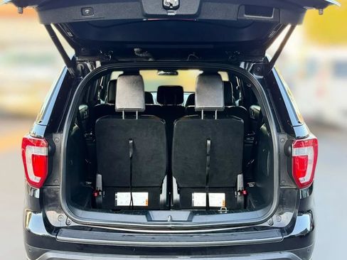 Used 2019 Ford Explorer XLT w/ Equipment Group 202A FWD image 12