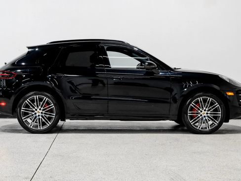 Used 2017 Porsche Macan Turbo image 5