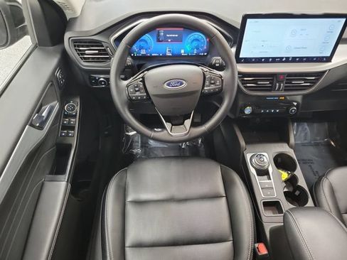 Certified 2025 Ford Escape Platinum AWD/4WD image 13