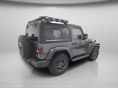 Used 2025 Jeep Wrangler Sport AWD/4WD image 6