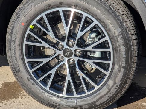 New 2026 Ford Escape SE image 9