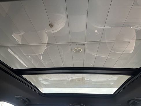 Used 2024 Jeep Grand Cherokee Limited w/ Luxury Tech Group II image 21