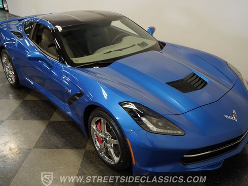 Used 2014 Chevrolet Corvette Stingray Coupe w/ 2LT Preferred Equipment Group RWD image 36