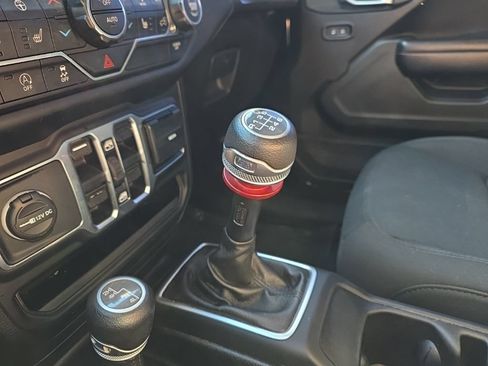Used 2019 Jeep Wrangler Unlimited Sport S AWD/4WD image 16