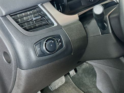 Used 2013 Ford Edge SEL FWD image 16