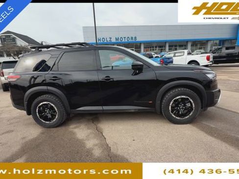 Used 2025 Nissan Pathfinder Rock Creek image 9