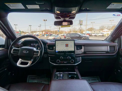 Used 2024 Ford Expedition Max Limited image 18