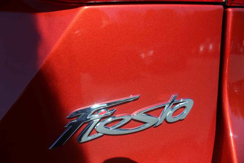 Used 2018 Ford Fiesta SE FWD image 8