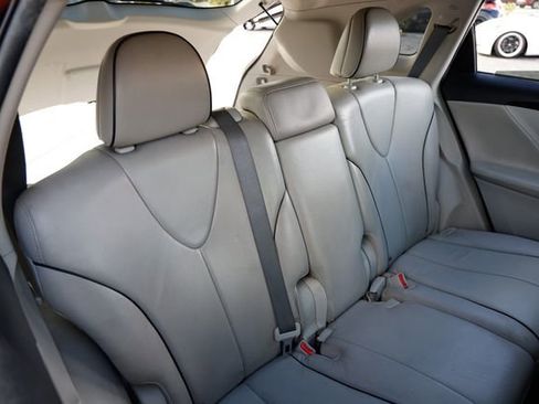 Used 2012 Toyota Venza XLE image 14