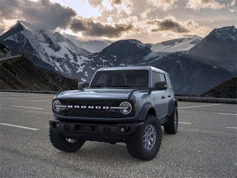 New 2025 Ford Bronco Badlands image 2