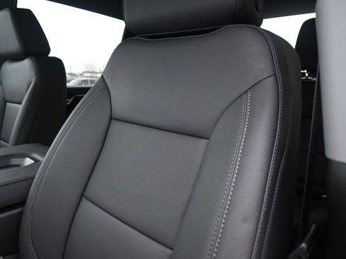 New 2026 GMC Sierra 3500 SLT image 17