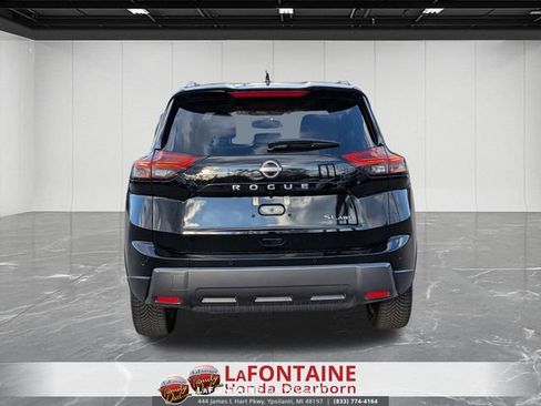 Used 2024 Nissan Rogue SL AWD/4WD image 4