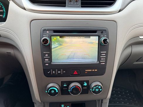 Used 2016 Chevrolet Traverse LS image 16