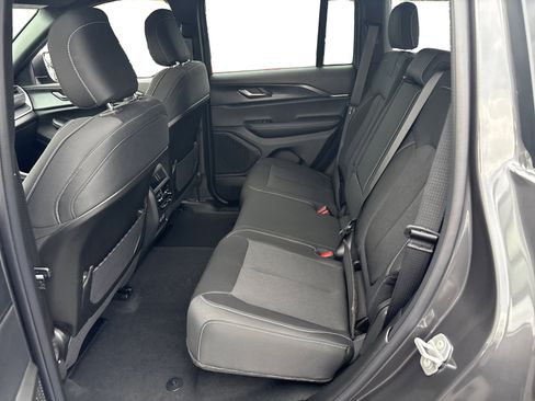 New 2025 Jeep Grand Cherokee Laredo X w/ Luxury Tech Group I image 10