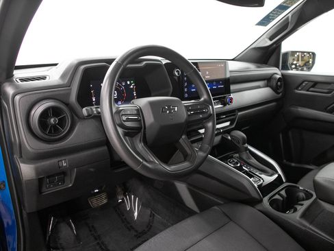 Used 2023 Chevrolet Colorado Trail Boss w/ Technology Package AWD/4WD image 25
