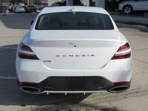 Used 2025 Genesis G70 2.5T image 4