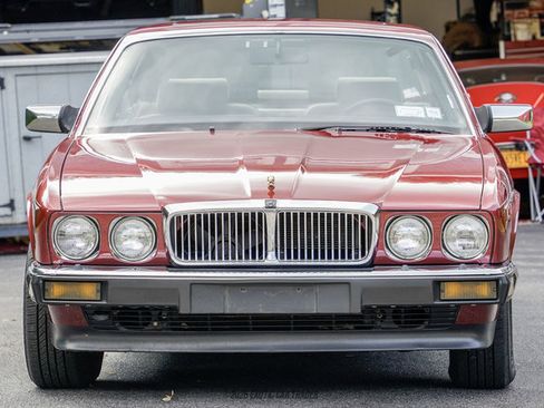 Used 1988 Jaguar XJ Vanden Plas RWD image 11