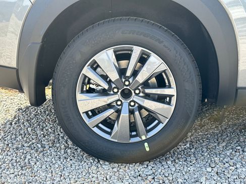 New 2026 Nissan Pathfinder SV w/ SV Premium Package image 7