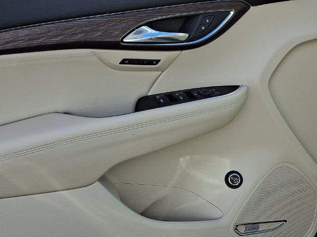 Used 2023 Buick Envision Avenir AWD/4WD image 21