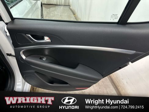 Used 2025 Genesis G70 2.5T AWD/4WD image 15
