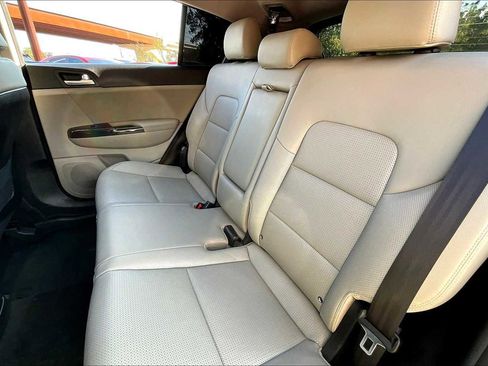 Used 2020 Kia Sportage EX image 37