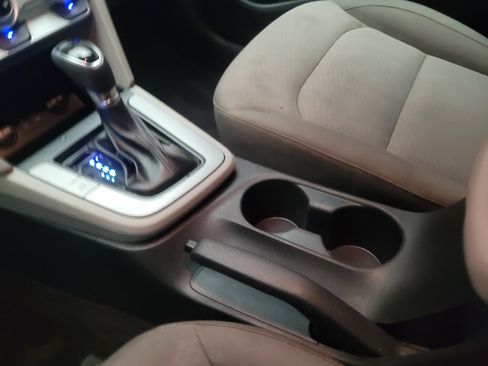 Used 2019 Hyundai Elantra SE FWD image 26
