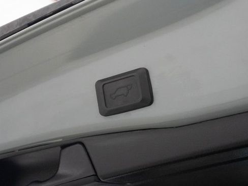 Used 2023 Toyota RAV4 XLE Premium FWD image 25