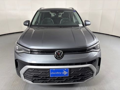 Used 2025 Volkswagen Taos SE AWD/4WD image 6