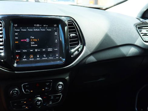 Used 2018 Jeep Compass Limited w/ Navigation Group image 44