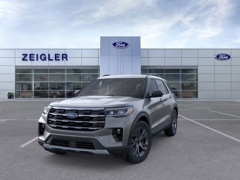 New 2026 Ford Explorer Active w/ Active Comfort Package image 2